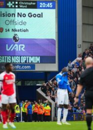 Aturan VAR Sepakbola